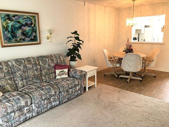 3rd image of 13812 Mission Oaks Blvd
