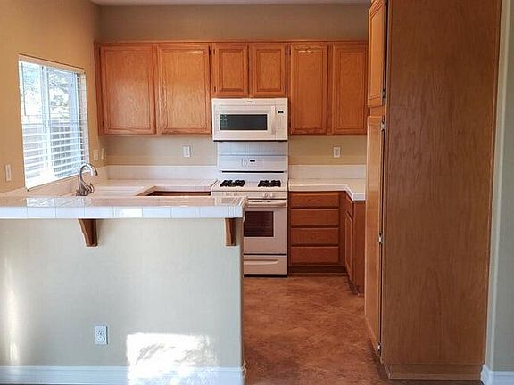 5th image of 22 Veneto Ln
