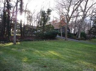 9 Landing Ln, Port Jefferson, NY 11777