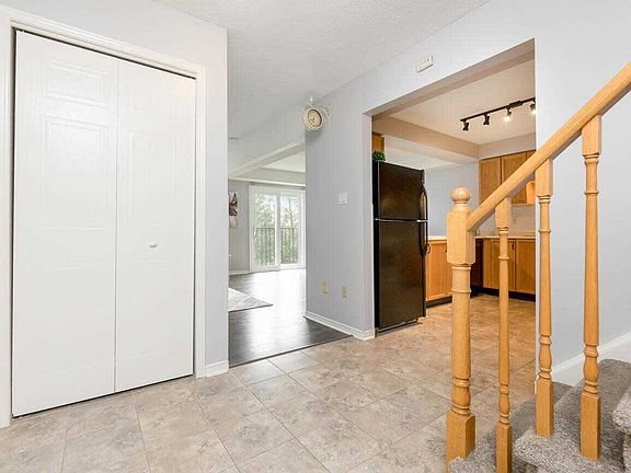 4th image of 460 Janefield Ave #233