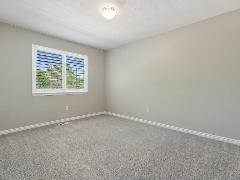 7168 S Kristilyn Ln — Photo 18