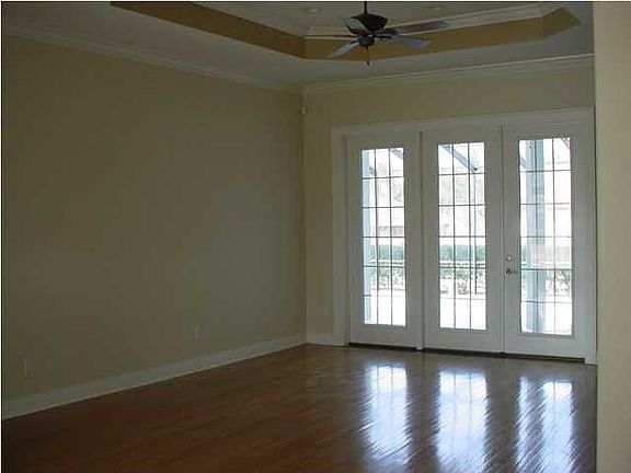 Living Room w/view to pool