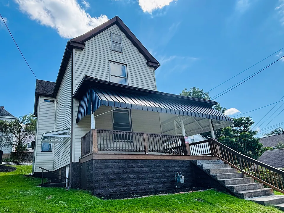 38 Hall Ave
