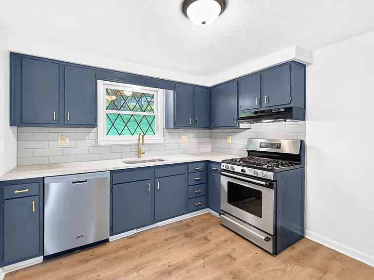 307 Lancers Way — Photo 14