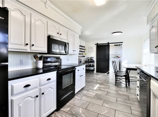 1227 Countrywood Cir, Rogers, AR 72756
