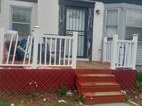 8883 Sussex St, Detroit, MI 48228