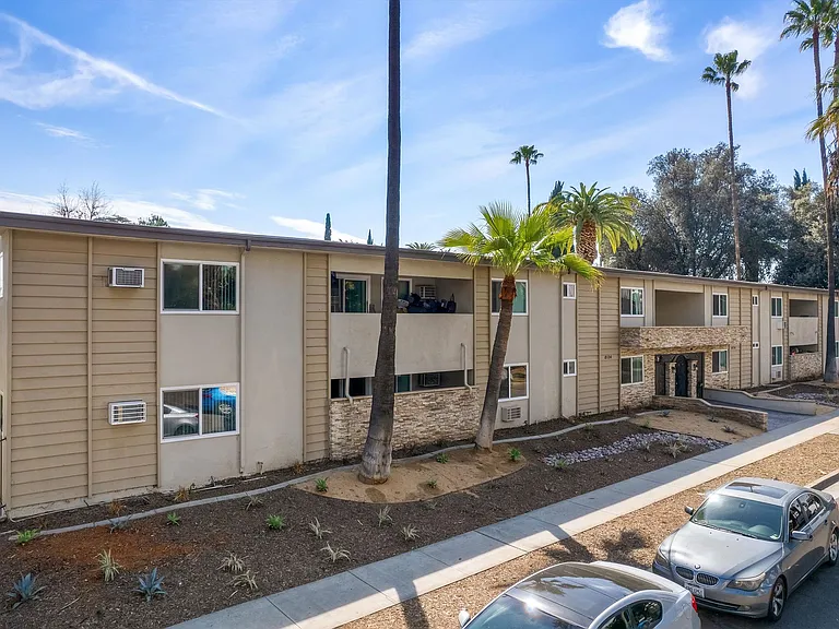 MAGNOLIA WEST APARTMENTS- RIVERSIDE, CA — Photo 37