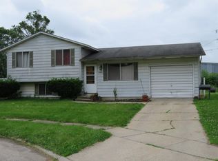 56838 Spruce Ln, Elkhart, IN 46516