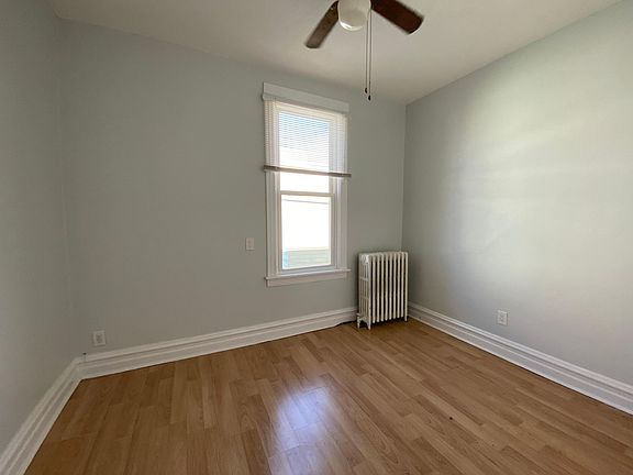 5th image of 3325 N Whipple St #2