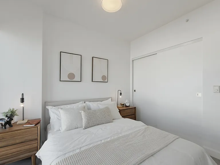 2511 Carolina St — Photo 10