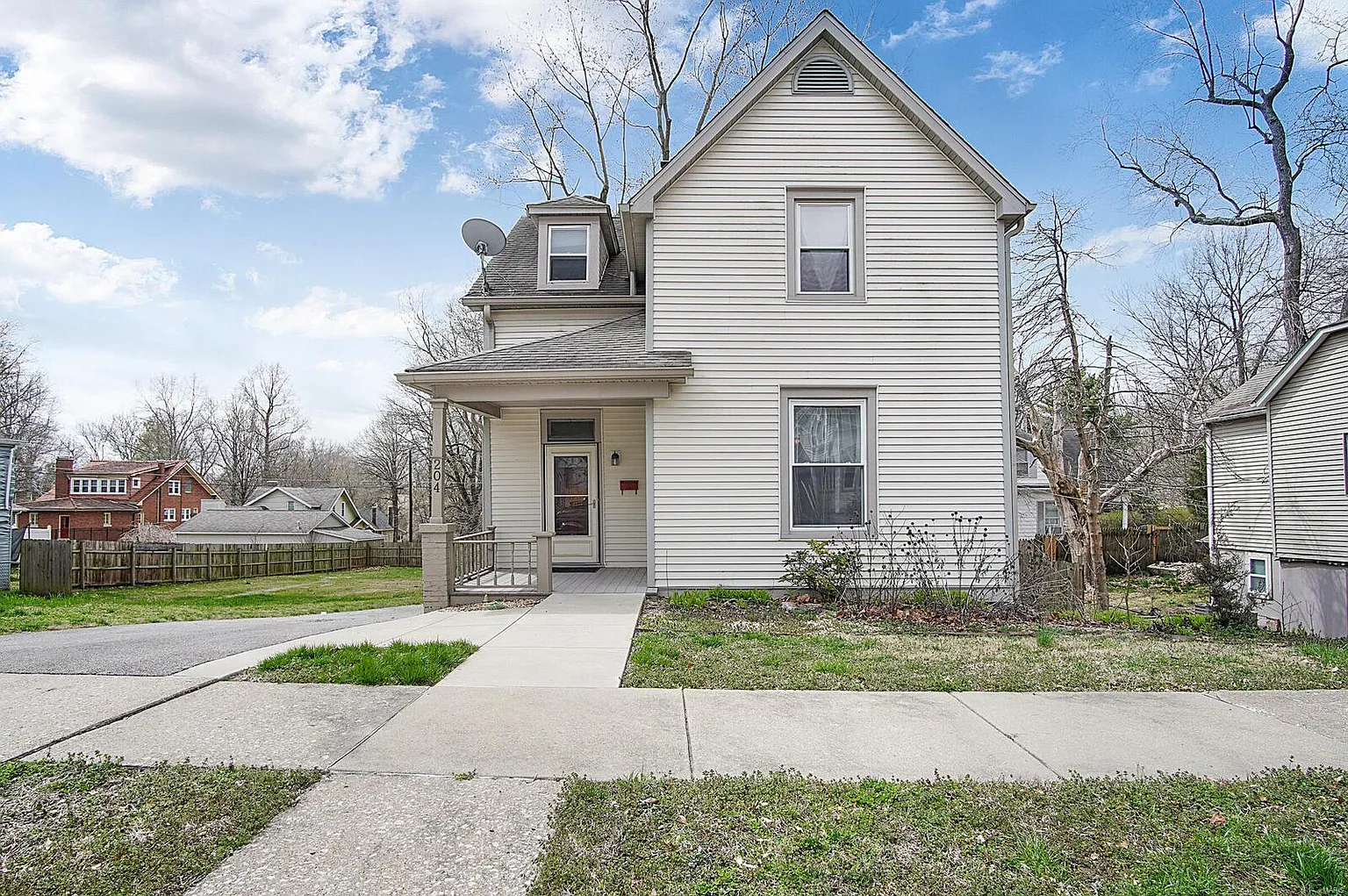 204 Wabash Ave photo 1
