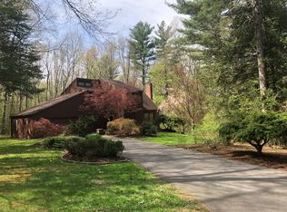 11 Duncaster Wood, Granby, CT 06035