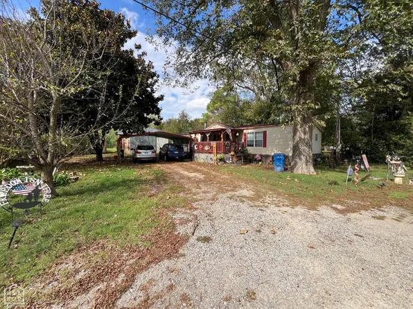 109 NE 3rd St, Corning, AR 72422