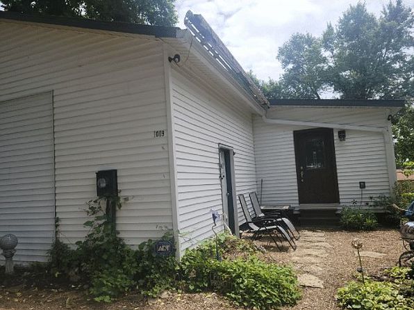 1019 Ostrander Rd