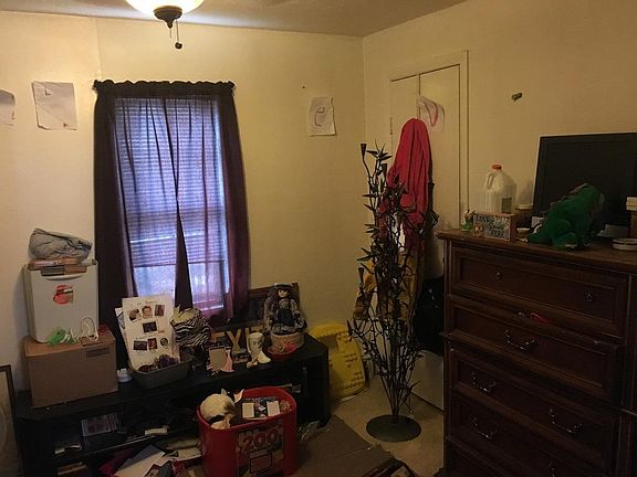 5th image of 2033 Woodlawn Ave