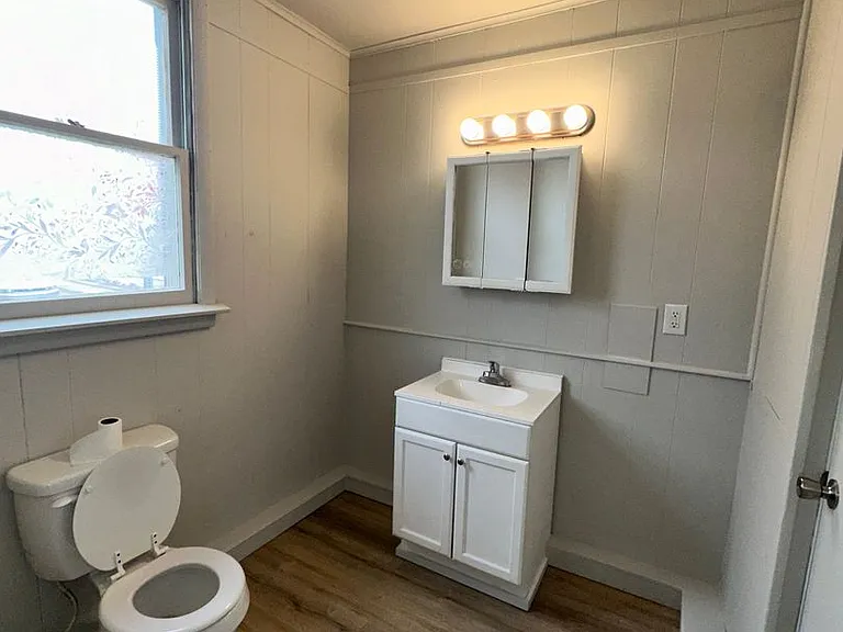 37 N Franklin Street — Photo 5