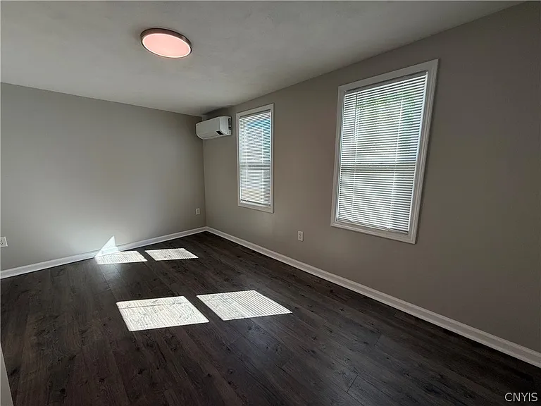 8261 Oswego Rd — Photo 8