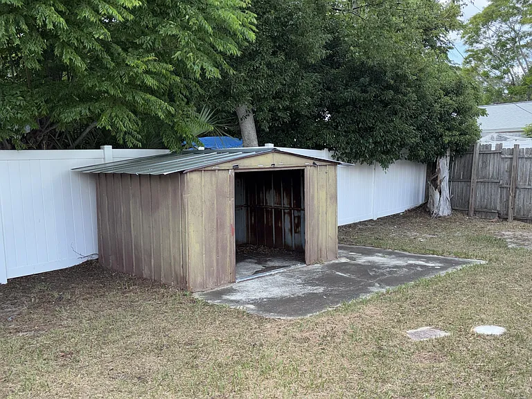 Shed