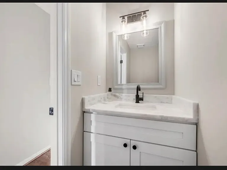 3854 Meadow Creek Dr — Photo 3