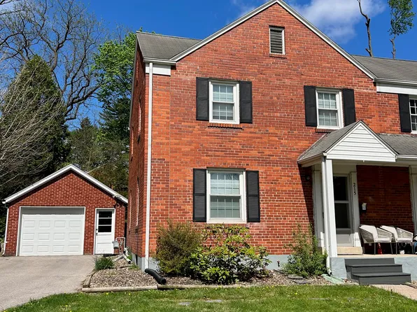 215 Westerly Pkwy, State College, PA 16801
