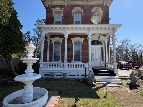 1470 Vermont St, Quincy, IL 62301