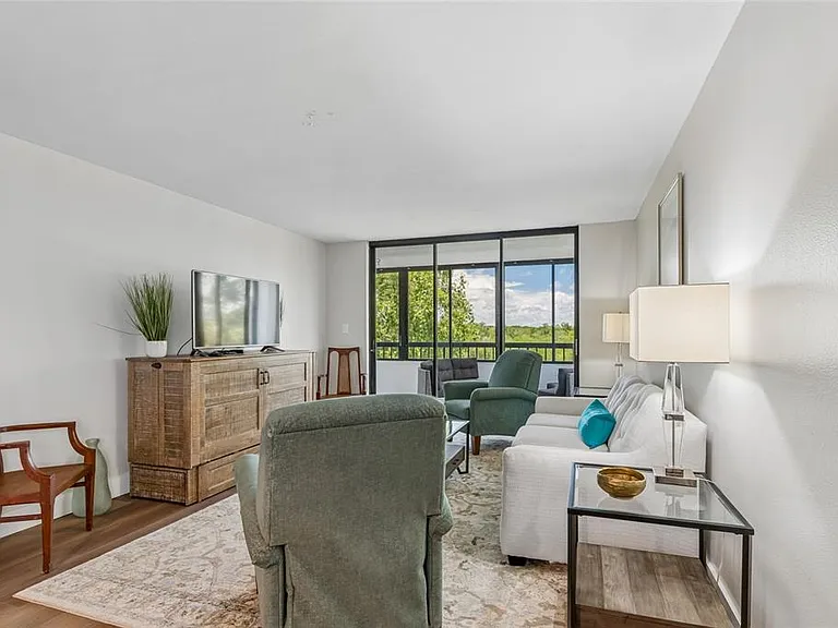 14810 Rue De Bayonne #3H — Photo 17