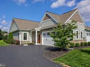 331 Pin Oak Dr, Lititz, PA 17543