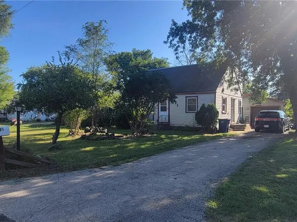 321 Woodlawn Avenue, Black River Falls, WI 54615