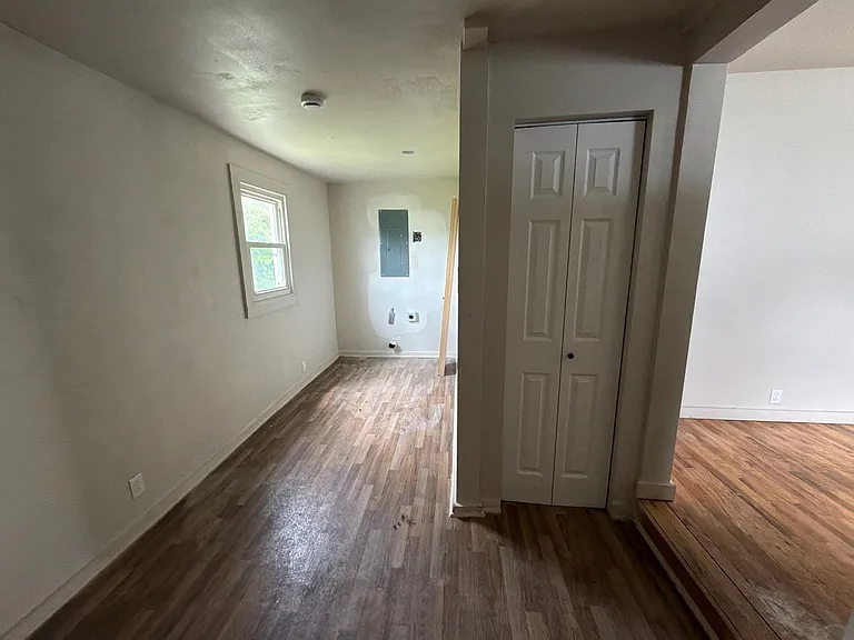 222 Nadine St — Photo 10