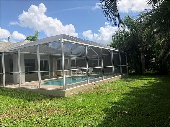 3rd image of 1502 SW 39th Ter