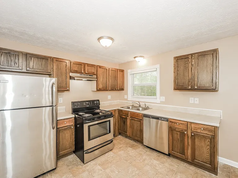 303 Mercer Dr — Photo 7
