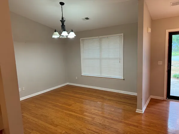 654 Hunters Ln, Anderson, SC 29625