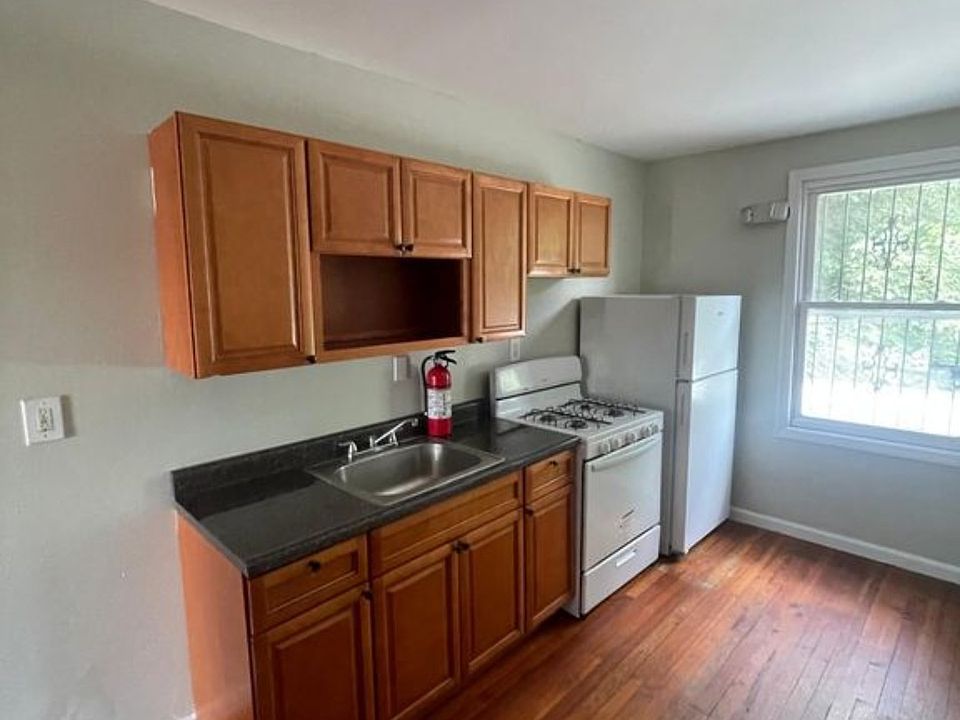 1st image of 268 Ellis Ave #G3