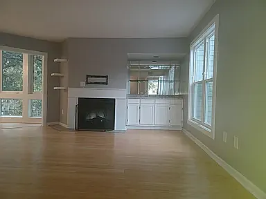 203 Little Oak Dr — Photo 2