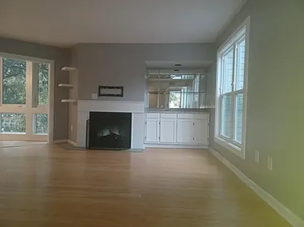 203 Little Oak Dr, Charleston, SC 29412