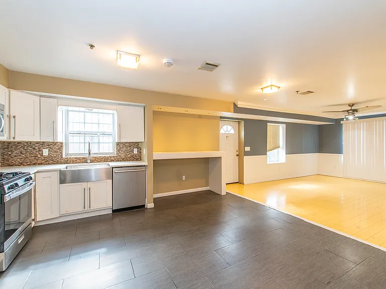 279 Orange St #1 — Photo 3