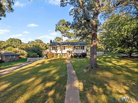 4th image of 109 Webster Rd