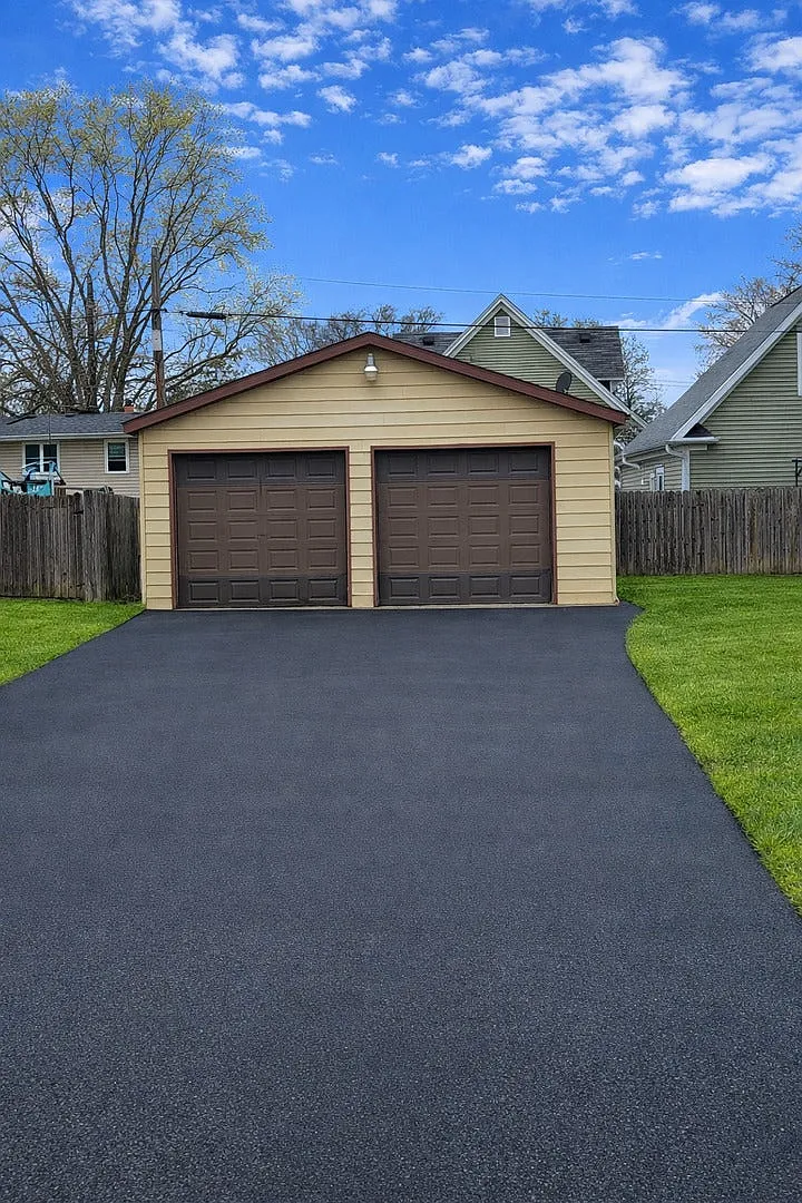 2 bed, 1000 sqft, $2,500 — Photo 2