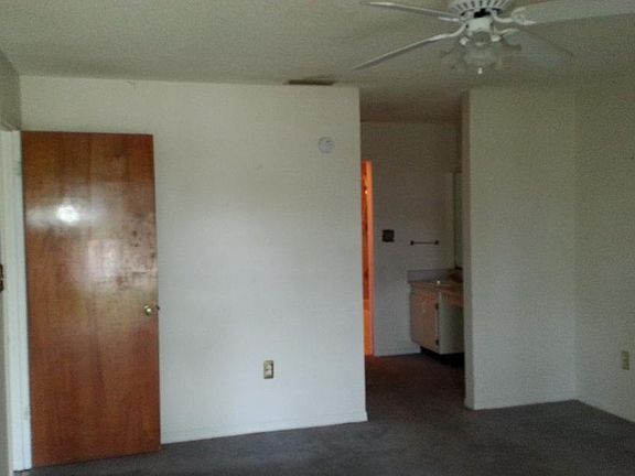 5th image of 303 La Paloma Ln