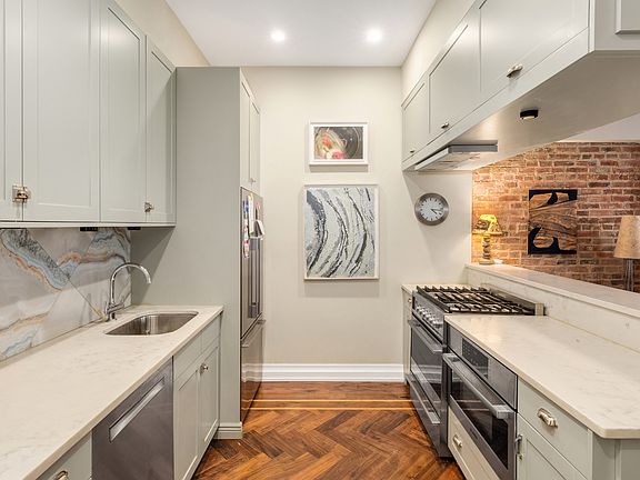 2nd image of 342 6th Ave APT 1
