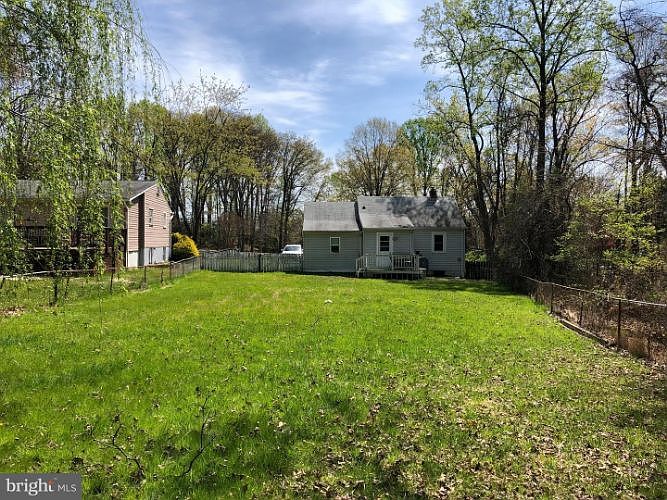 2nd image of 15412 Bauer Ln