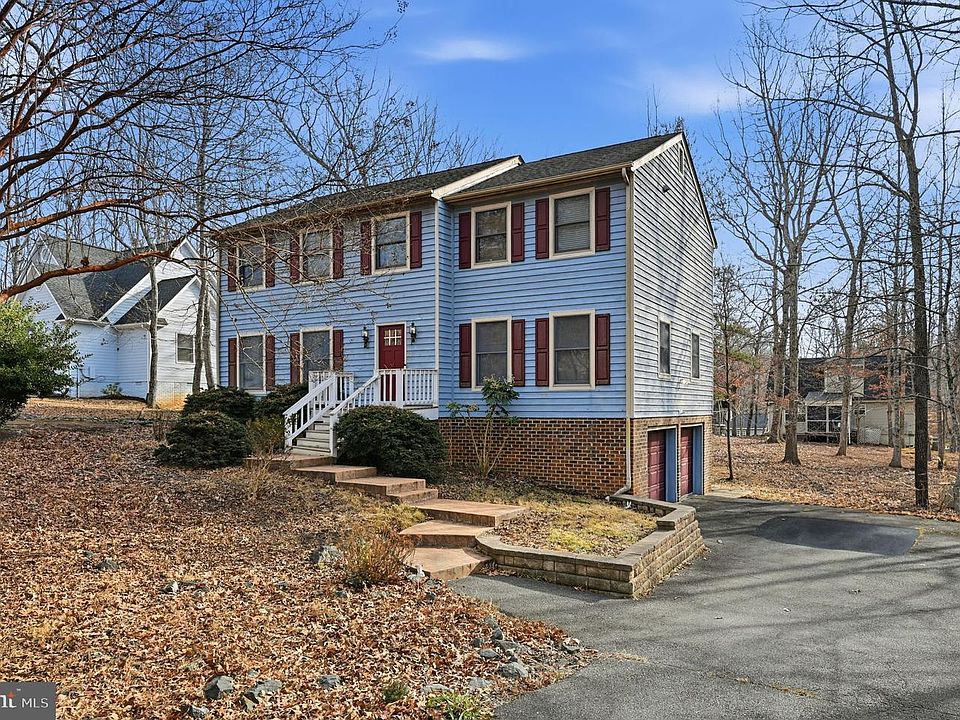 1st image of 25 Woodlawn Dr