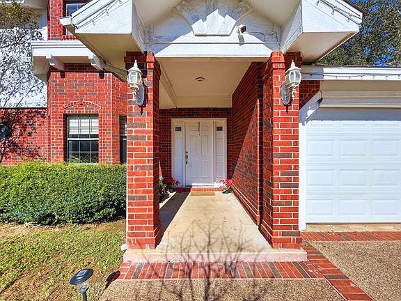 3rd image of 1624 Eagle Trace Dr