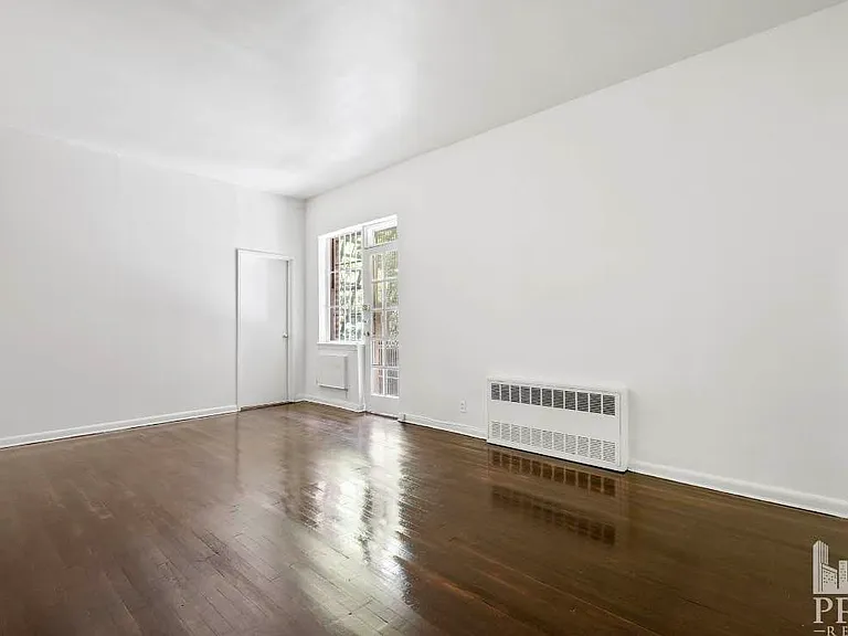 332 E 74th St #3B — Photo 2