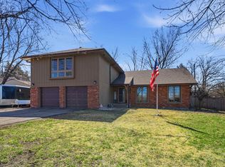 4025 SE 29th St, Topeka, KS 66605