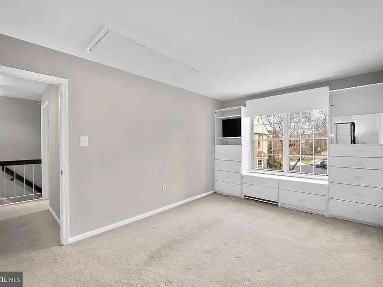 10129 Green Holly Ter — Photo 18