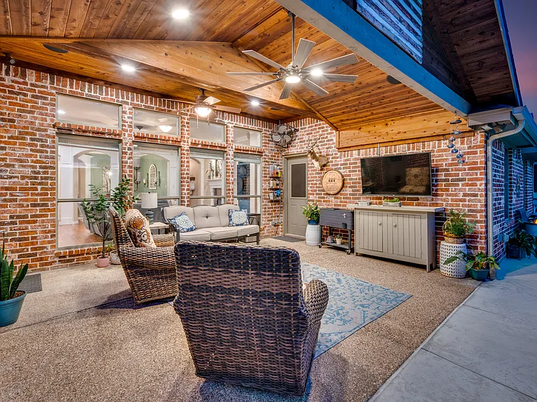 8533 Brandonwood Dr — Photo 4