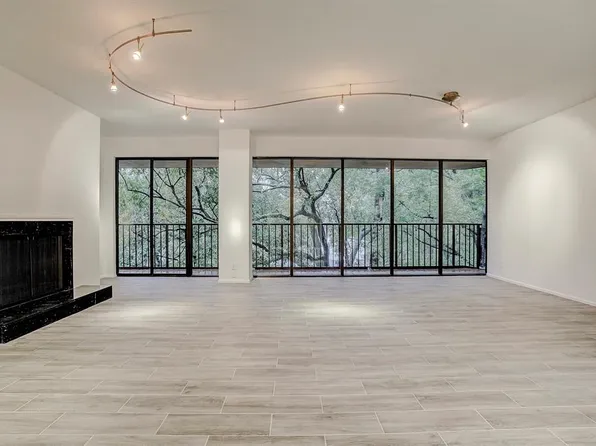 9333 Memorial Dr APT 409, Houston, TX 77024