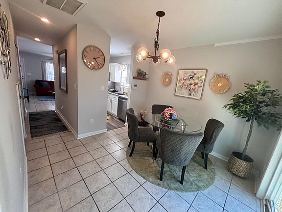 5th image of 1676 Citadel Ln.