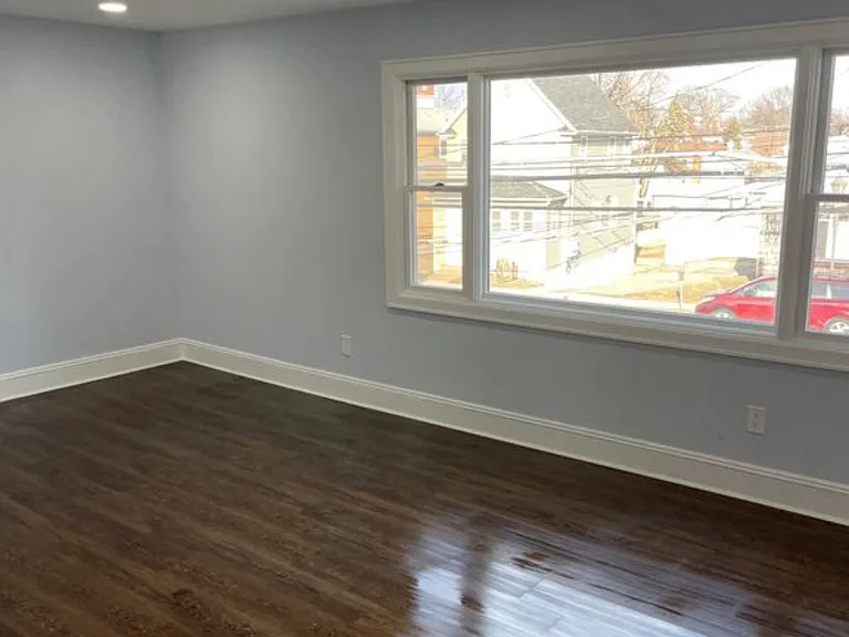 146 N Central Ave #2 — Photo 4